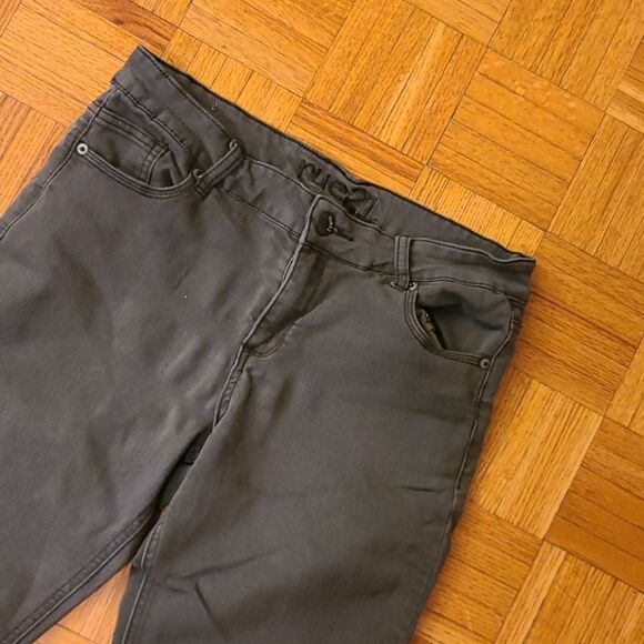 Rue 21 Gray mid rise skinny pants Size 13 - Picture 2 of 3